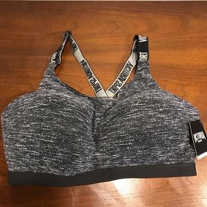 38DD Victoria’s Sports Bra Never Worn